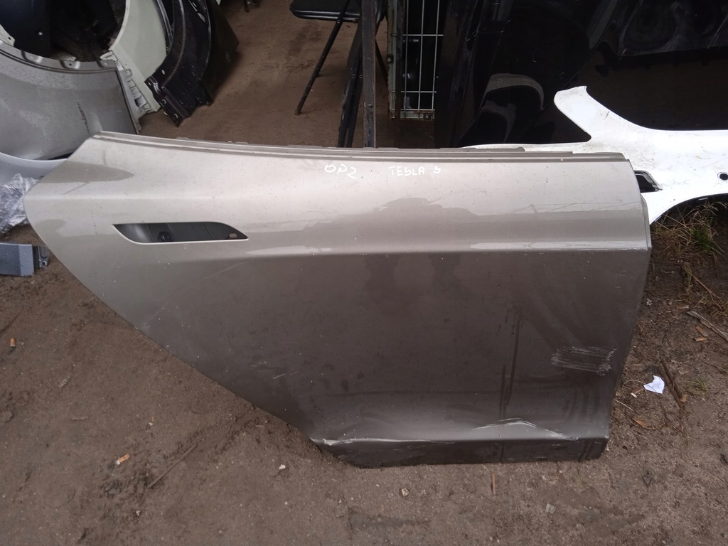 фото №1, Tesla s дверь задние правое