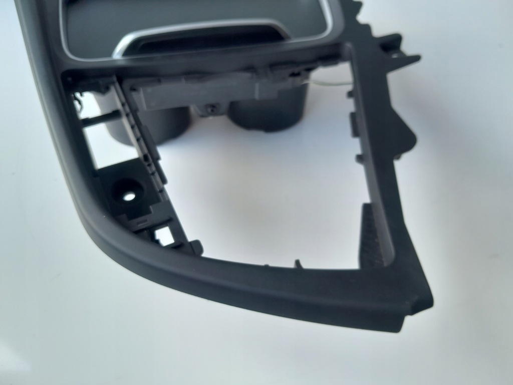 фото №15, Бардачок кронштейн na ключі чашки 5495994 bmw 3 f31 f30 11-