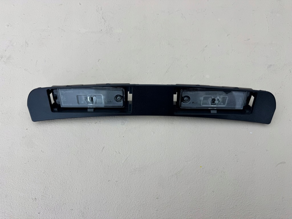 фото №1, Lexus lc500 lc 500 18r- лампа w бампер задняя задний