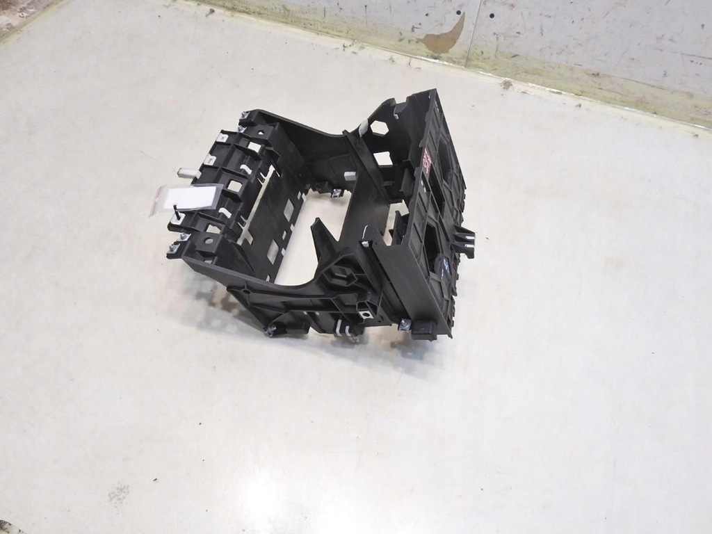 фото №9, Рамка каркас радіо консолі audi a3 8p 8p0858005b