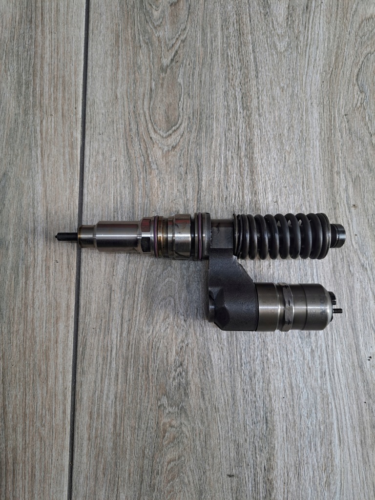 фото №1, Насос-форсунка инжектор bosch usa volvo fh fm 12 d12a