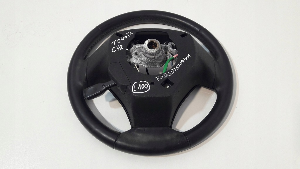 фото №12, Toyota c-hr chr воздуховод кожаный кожа с подогревом подогрев l100