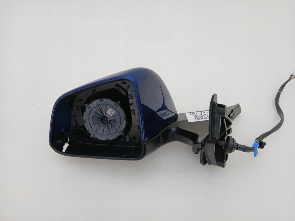 Tesla model y 2020- зеркало левая перед передние 11 pin p1647719-00-c Доставка