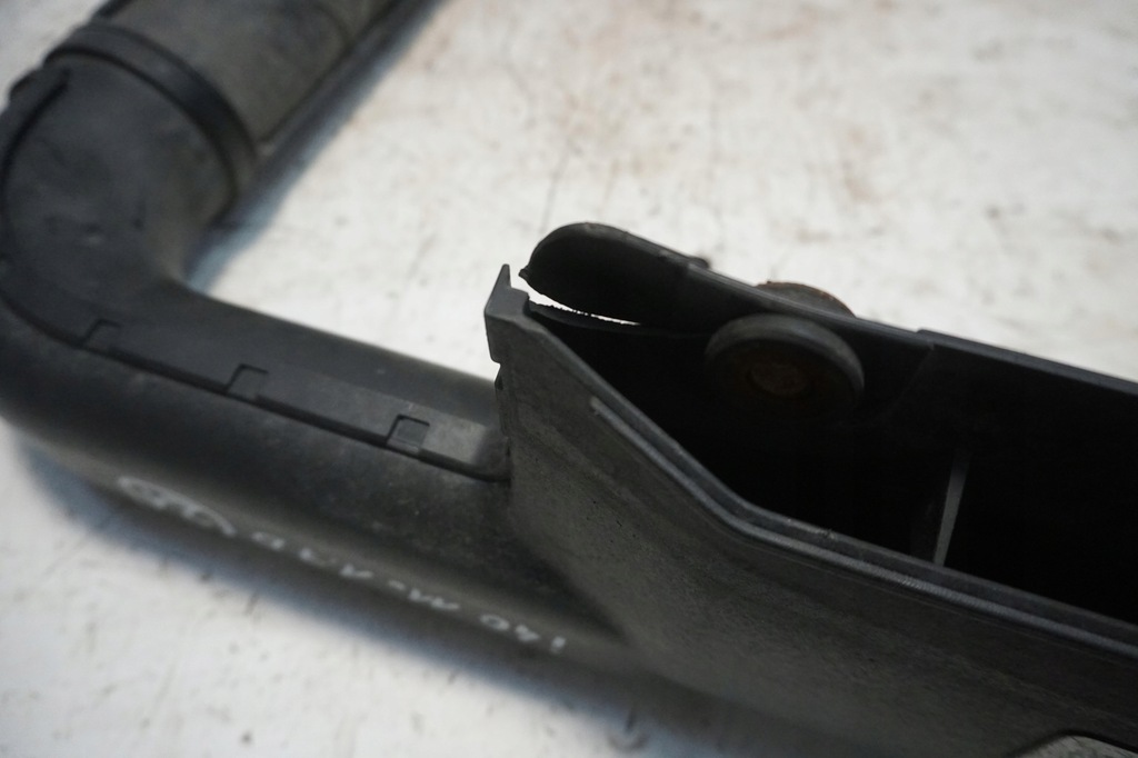 фото №10, Hyundai i40 1.7crdi корпус фильтра воздуха 28110-3z300 28220-3z300