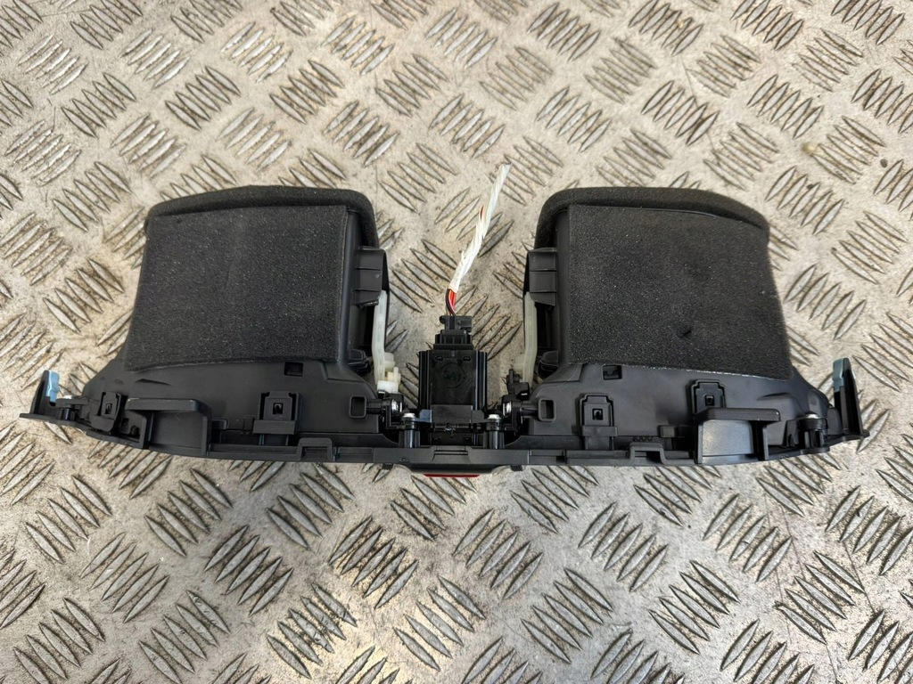 фото №9, Hyundai i30 iii 2017-2020 решётка обдув средняя