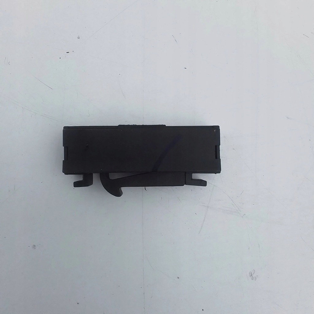 фото №1, Opel insignia a 2015 элементы крепёжные 22640299