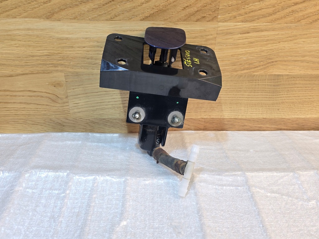 фото №1, Alfa romeo stelvio омыватель левый