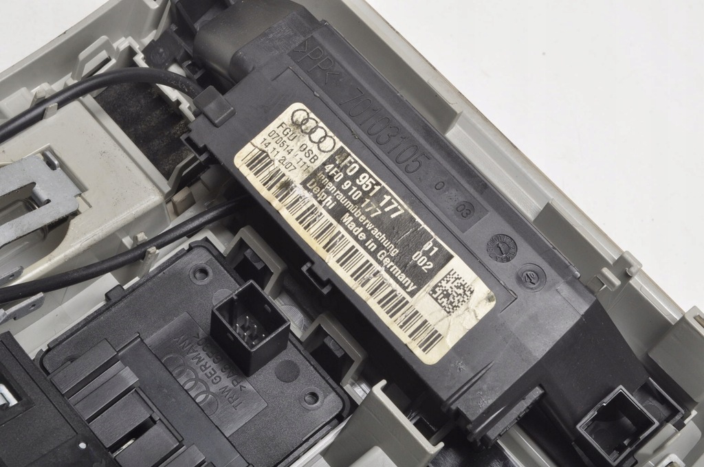 фото №7, Audi q7 освітлення лампа кабіни салону 4l0947135p 4f0910177 europa