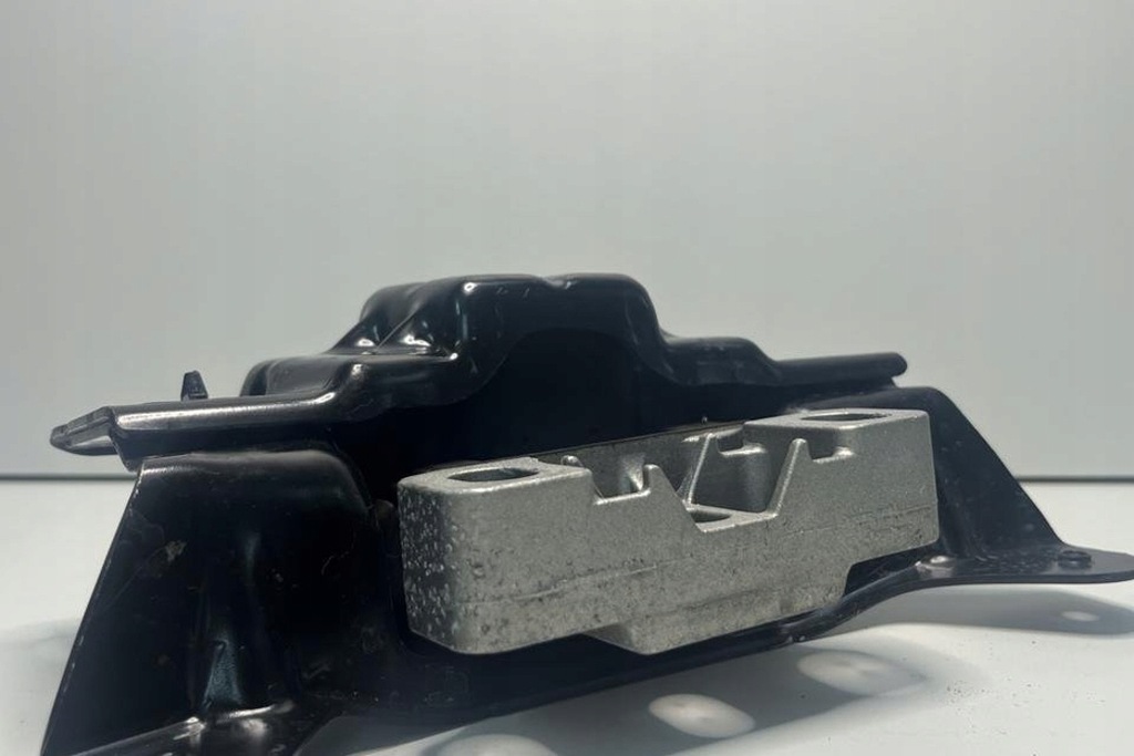 фото №8, Левая кронштейн двигателя vw t-roc a11 5q0199555ab бензиновый 110kw 2024