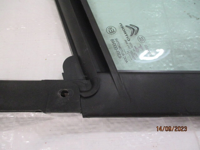 фото №10, Citroen c3 iii стекло правая передняя 2021 треугольник