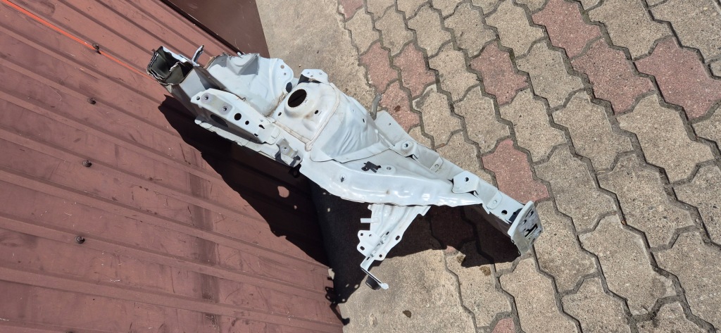 Купить Лонжерон правая перед, чашка, подкрылок toyota yaris iii рестайлинг