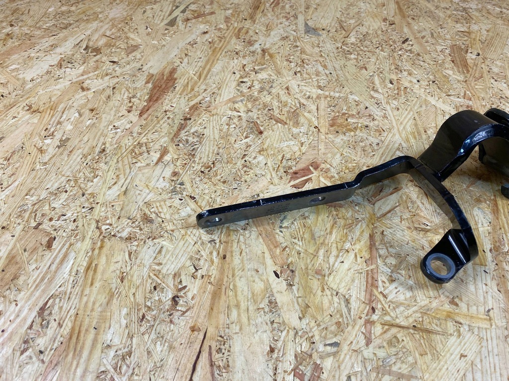 фото №5, Кронштейн петля крышки задняя задний правый audi a7 c8 4k 4k8827300a 2018-