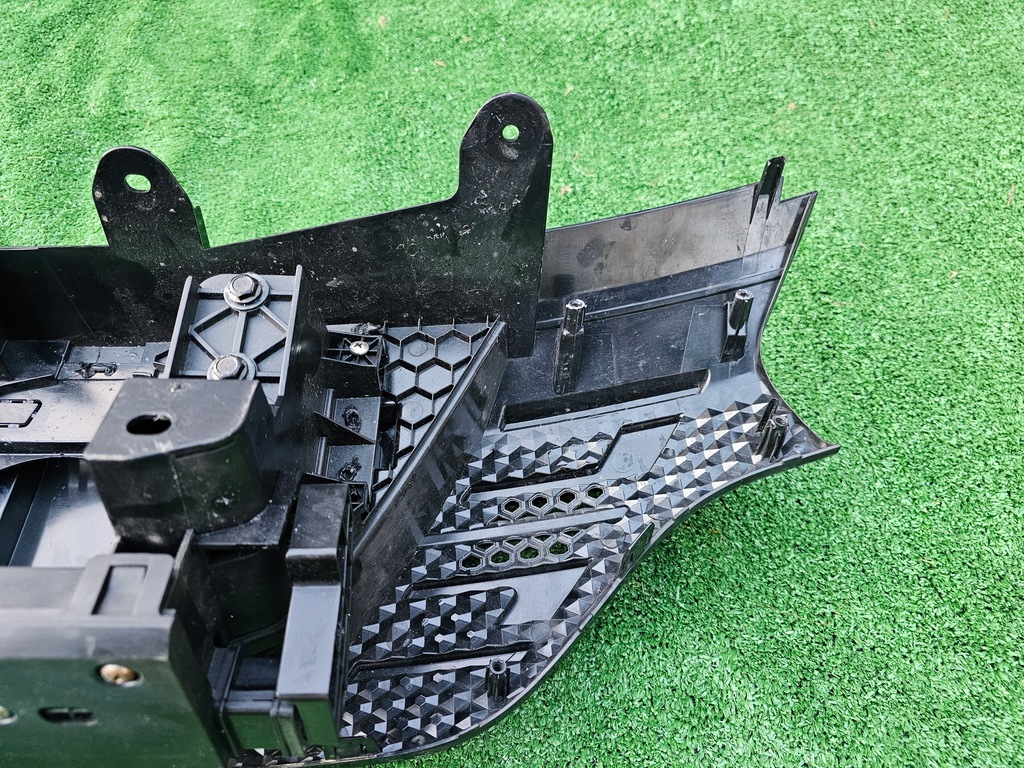 фото №10, Решётка радиатора решётка радиатора перед dacia spring 21-