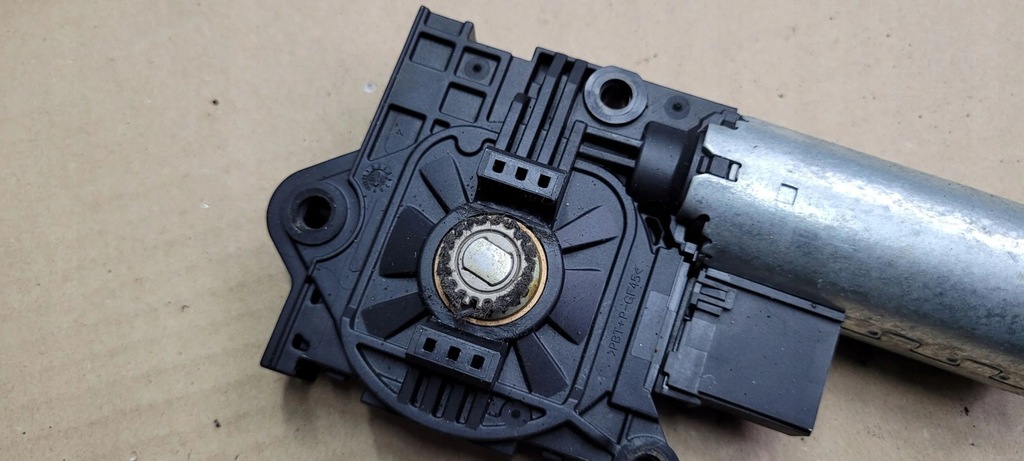 фото №6, A5 8w s5 моторчик люк 10028299c