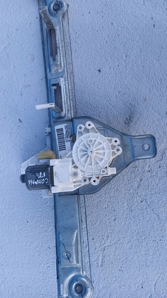 фото №1, Jeep compass i lift подъемник стекло правый перед