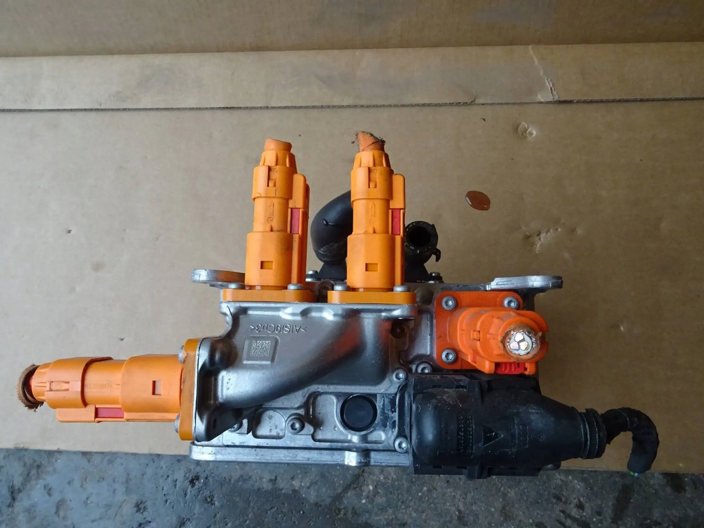 фото №5, Audi q3 ii 83a зарядное устройство аккумулятор 5qe915682ar