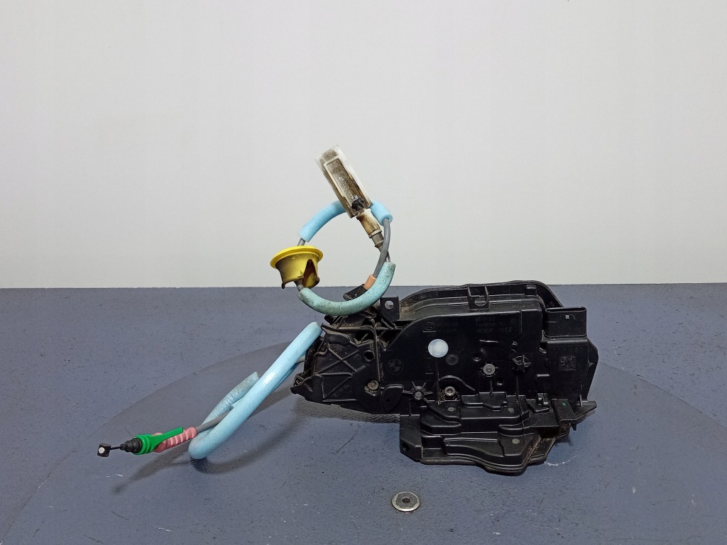 фото №1, Bmw 1 f40 замок дверь задняя левый 5 pin 7445045
