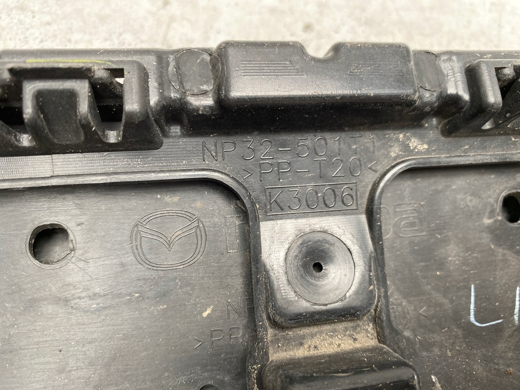 фото №12, Mazda mx-5 lift 09- решётка средняя бампера перед np32501t1