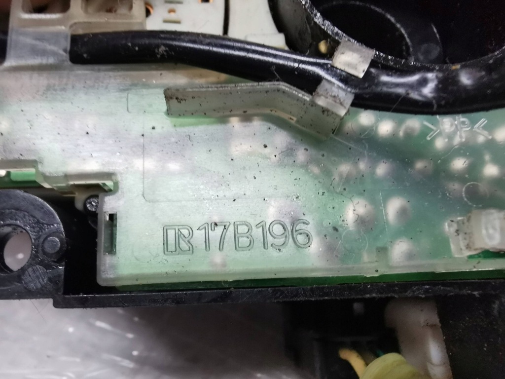 фото №10, Переключатели suzuki alto 17b196 1.06l бензиновый 2003