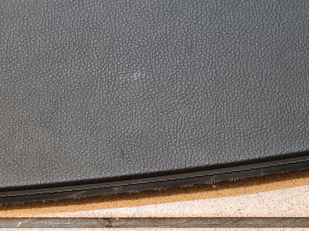 Шторка багажника skoda fabia універсал оригінальна 2018 Недорого