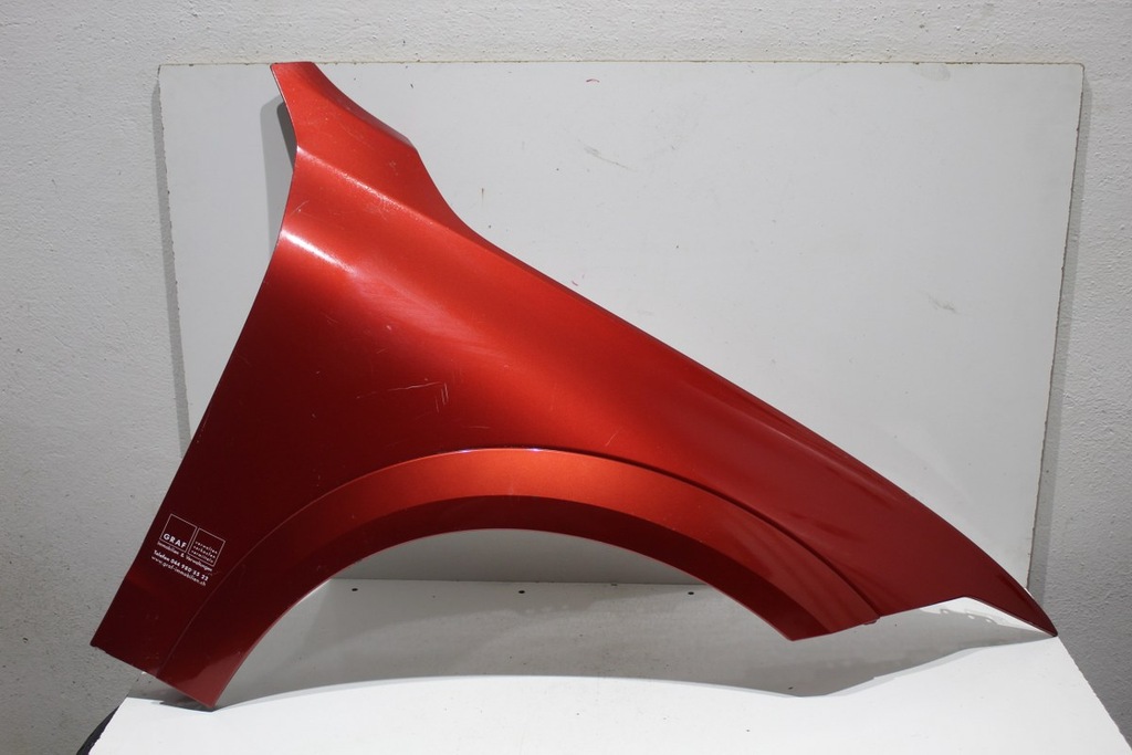 фото №1, Volvo xc60 ii крыло перед правый молдинг r-design