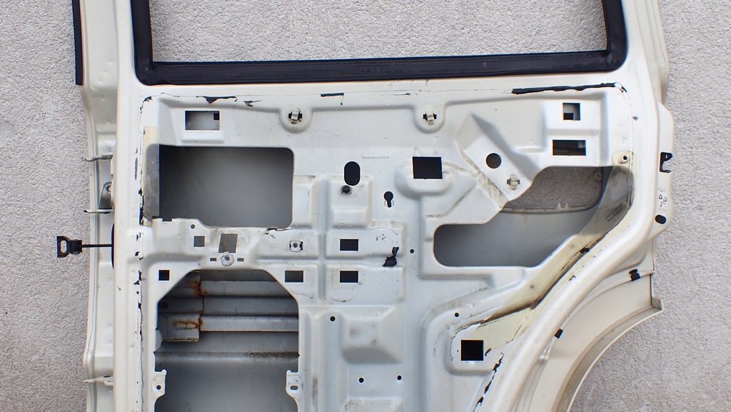 фото №14, Cadillac escalade 02-06r дверь задние правое