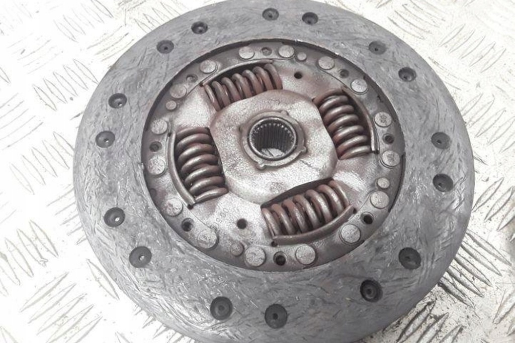 фото №8, Комплект зчеплення vw passat b3/b4 3a2, 35i 037105271k 1.8l бензиновий 66kw