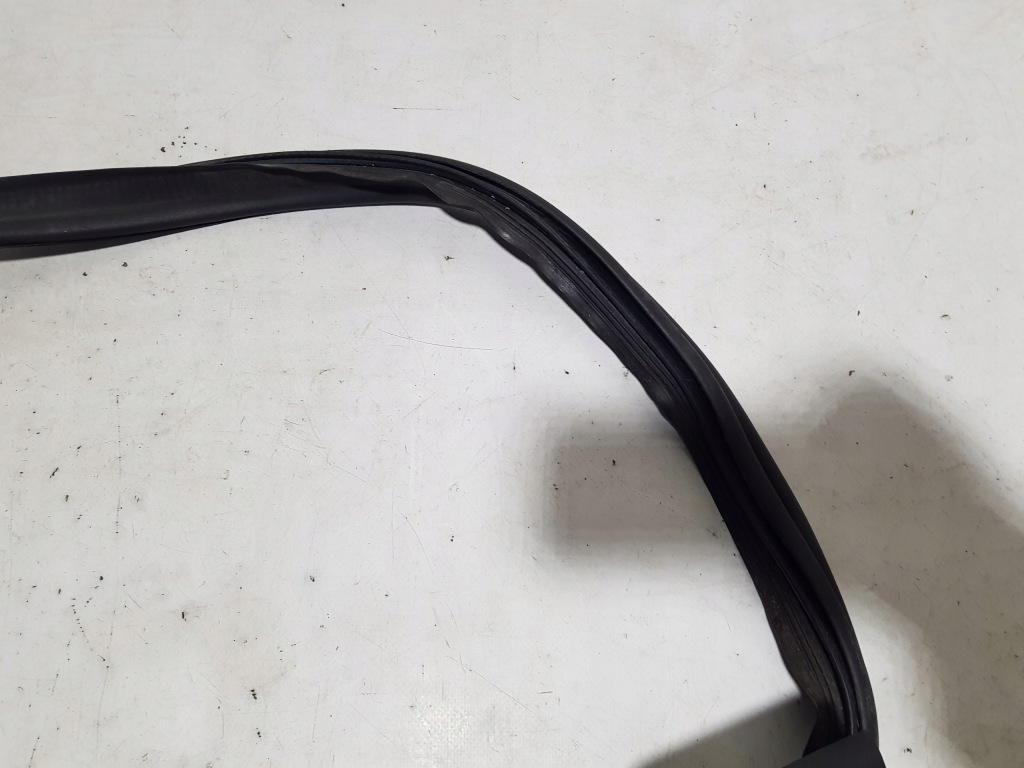 Прокладка дах кришки багажника a1727500098 mercedes slk r172 w172 Зі Шроту