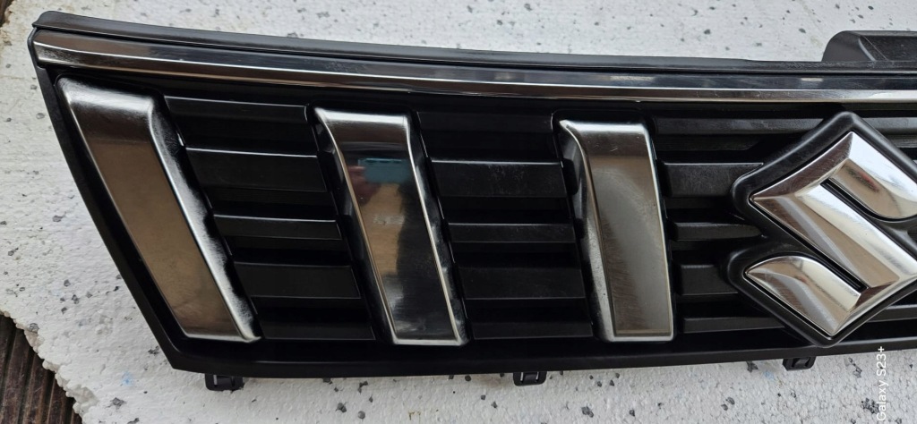 Suzuki vitara 3 рестайлинг  решётка  решётка радиатора бампера 2018- 72121-86r0 Цена