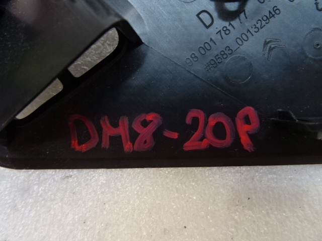 фото №9, Citroen c4 cactus lift правая заглушка динамика консоли 9800178177