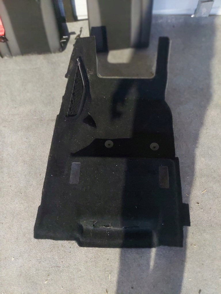 фото №1, Alfa romeo stelvio коврик обшивка правая