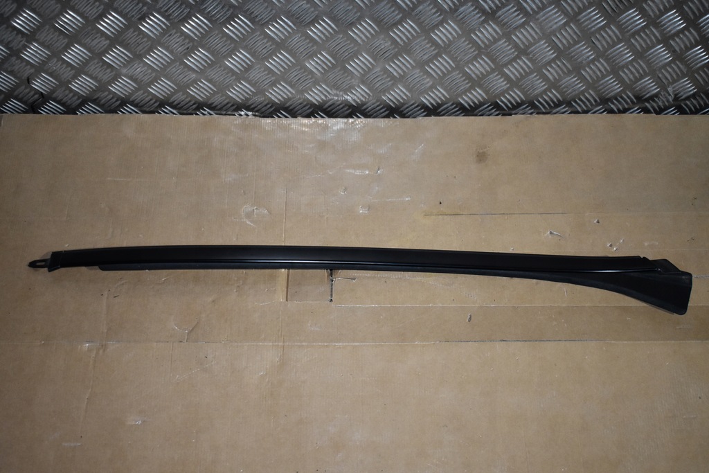 фото №1, Idealna молдинг стекло левая mercedes w167 1