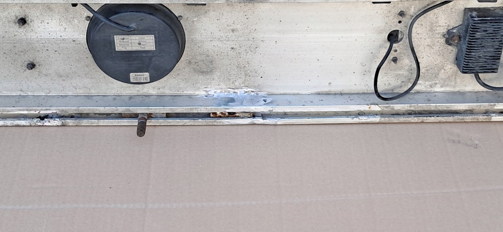 фото №9, Напівпричіп krone schmitz бампер aluminiowy masywny балка