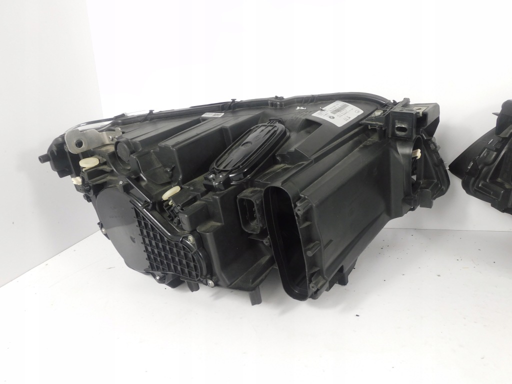 фото №12, Bmw 7 f01 f02 lift lci full led адаптивный лампа правая левая передняя europa