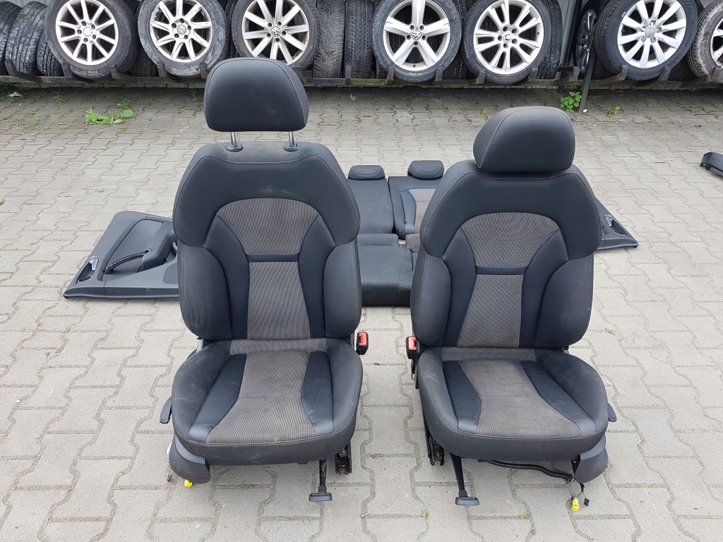 фото №1, Audi a1 8x 10-18r сиденья заднее сиденье 5d