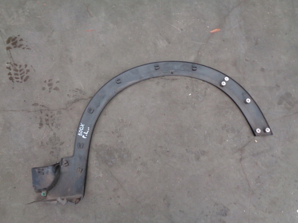 Крыло  левое  передний fiat 500x 2014- 51942127 с молдинг красный kod 831 с Разборки