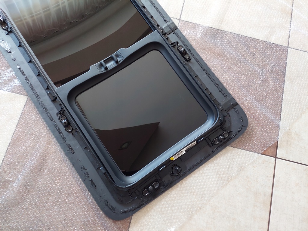 фото №7, Скло бічна - права - відкривання - hyundai h1 !!!