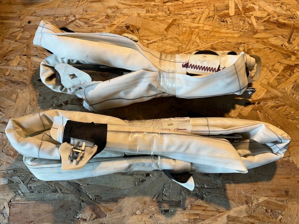 фото №1, Шторка безпеки права bmw 1 f20