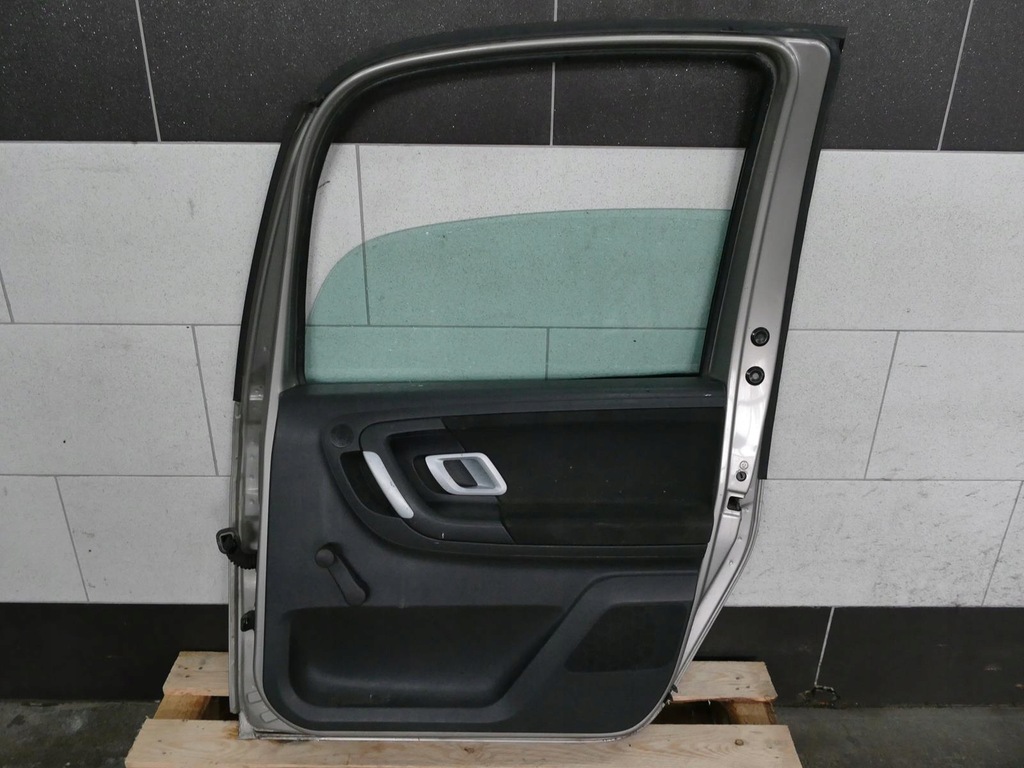 фото №16, Skoda roomster дверь правый задняя правое задние 9202