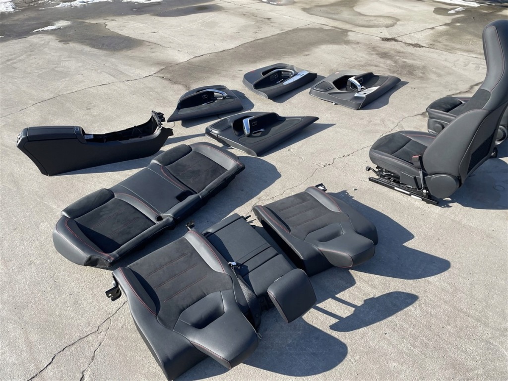 Сиденья сиденья заднее сиденье алькантара mercedes cla w118 w 118 седан 18-23r Недорого