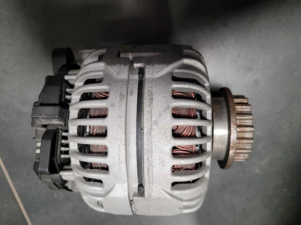 фото №1, Генератор vw t5 multivan transprter 2.5 tdi 150a 070903024a