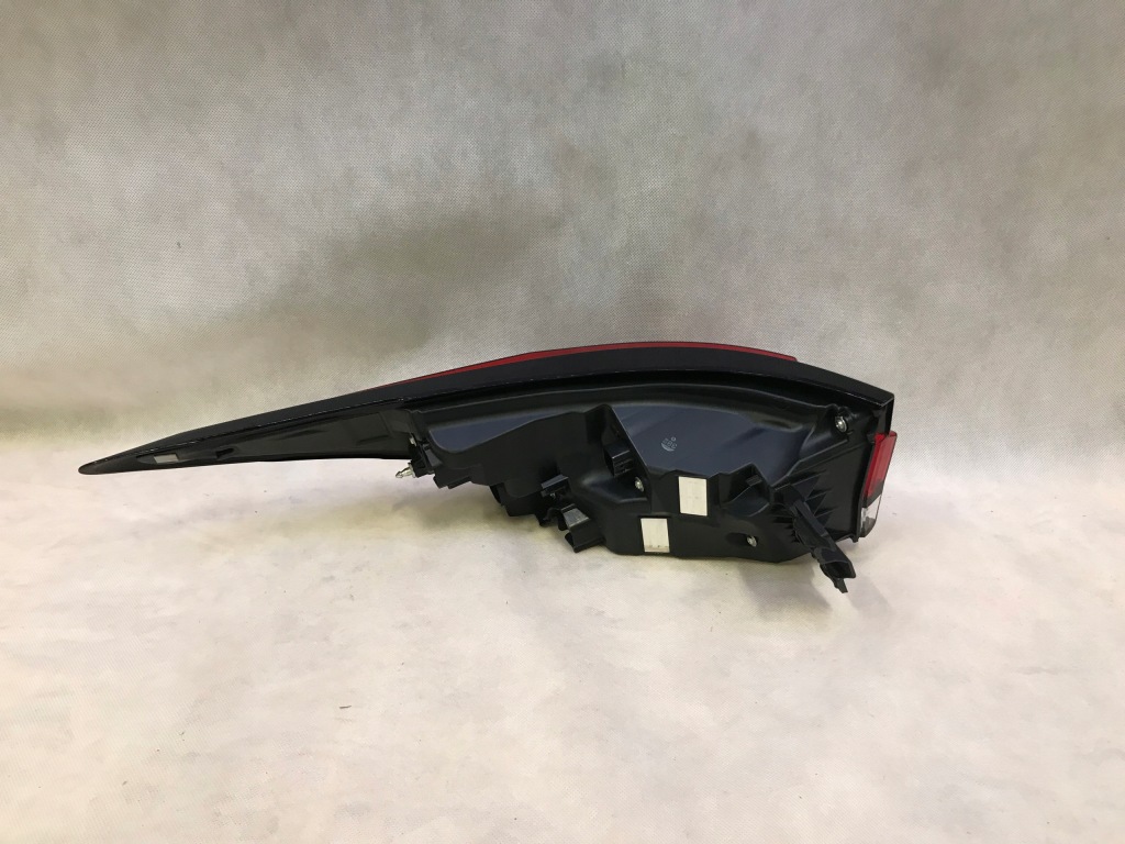 Lexus rx v 2022- фара задняя наружная правый  led европа Оригинал