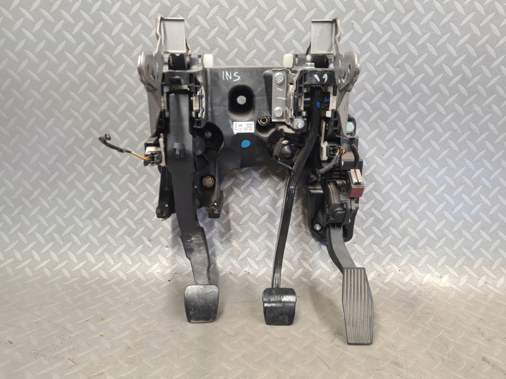 Купити Педалі педаль газу гальма opel insignia a 20965058 європа комплект