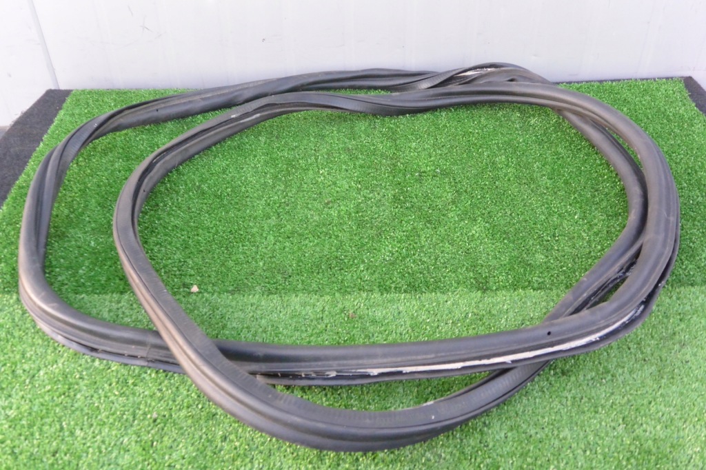 фото №1, Прокладка крышки багажника задняя задняя audi tt 8j