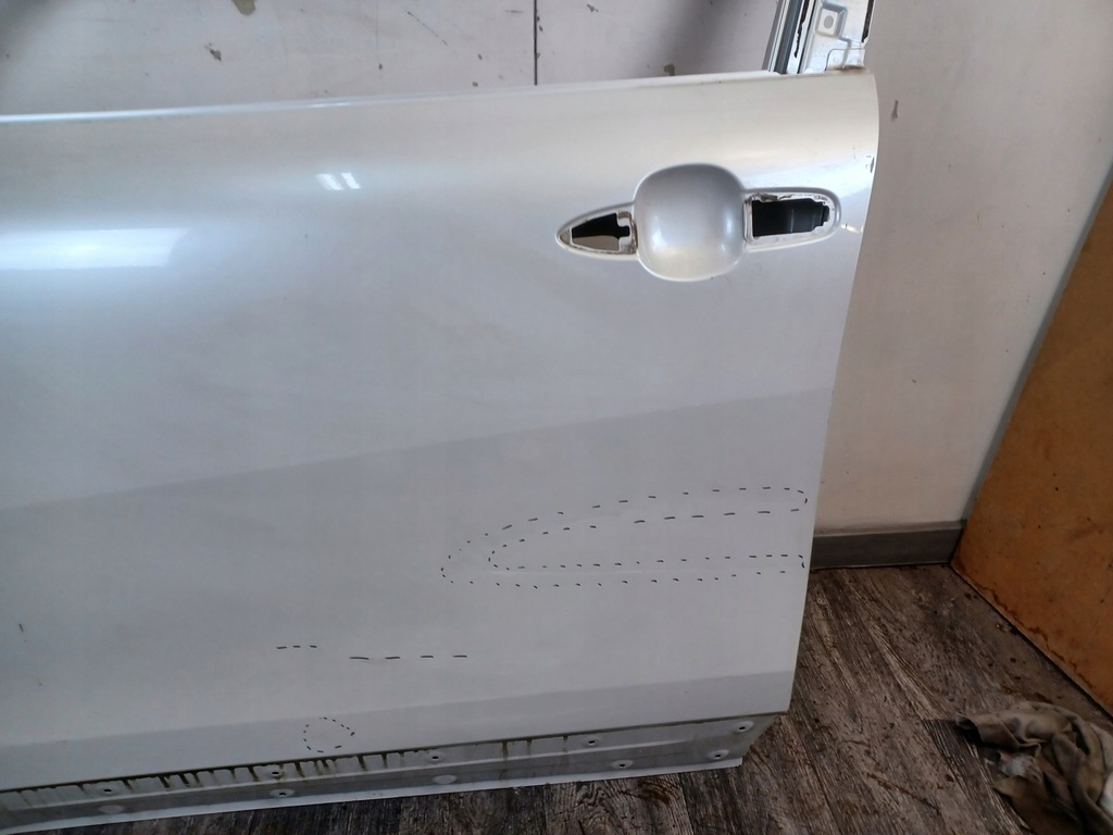 фото №5, Дверь ---- toyota corolla cross ---- передние левая -- перед левый