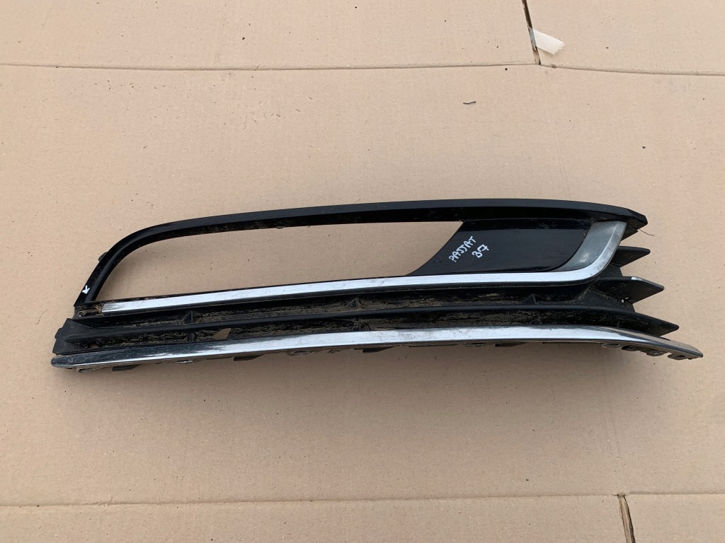 фото №1, Решітка бампера перед права vw passat b7 3aa853666 оригінал ładna