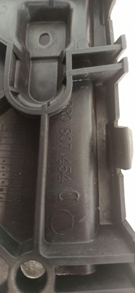 фото №6, Audi q5 напрямна бампера правий задня 8r0807454c