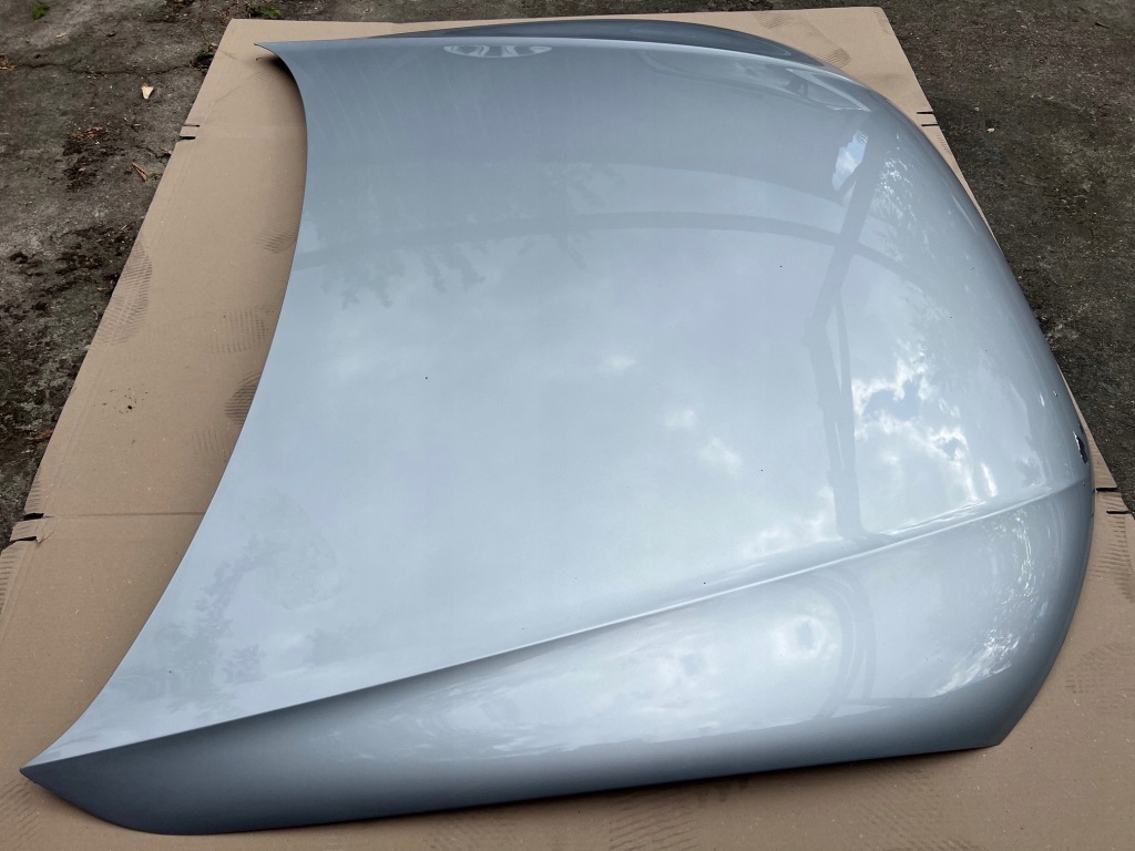 Audi a4 b8 рестайлинг  капот крышка двигателя перед lx7w серебристая с Разборки