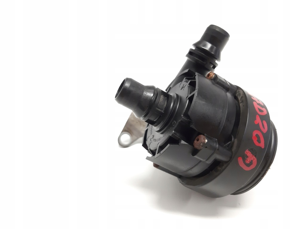 Дополнительная помпа воды bmw 3 f30 2.0d b47d20a 7643949 в Украине