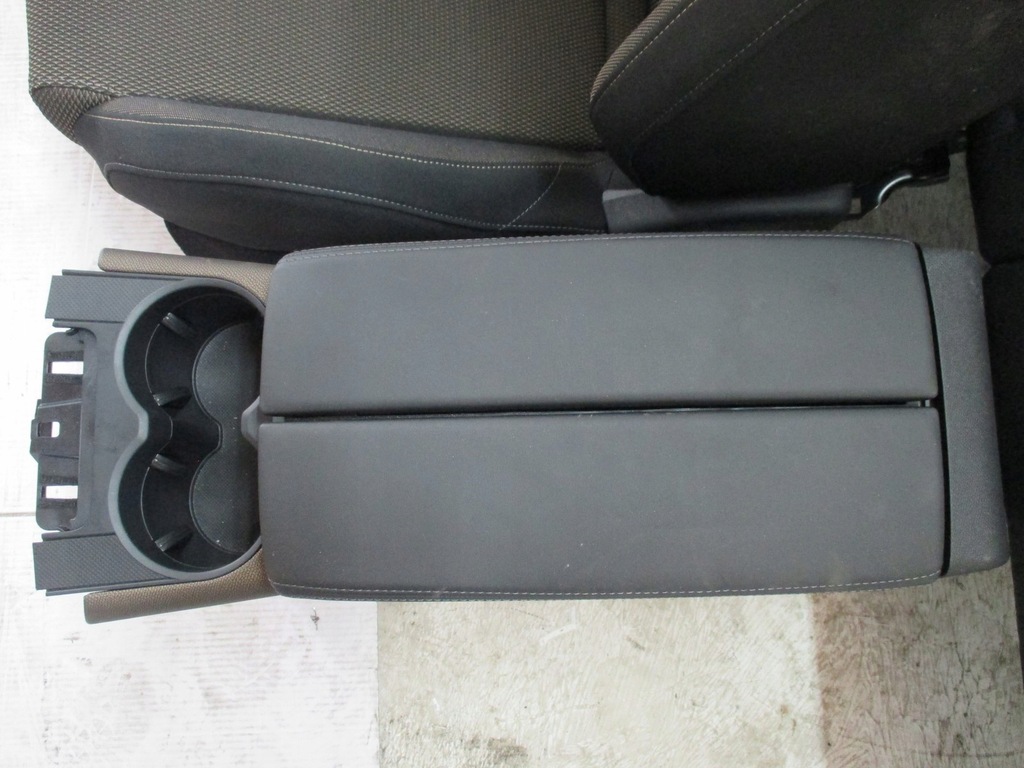 фото №9, Сидіння оббивка citroen ds7